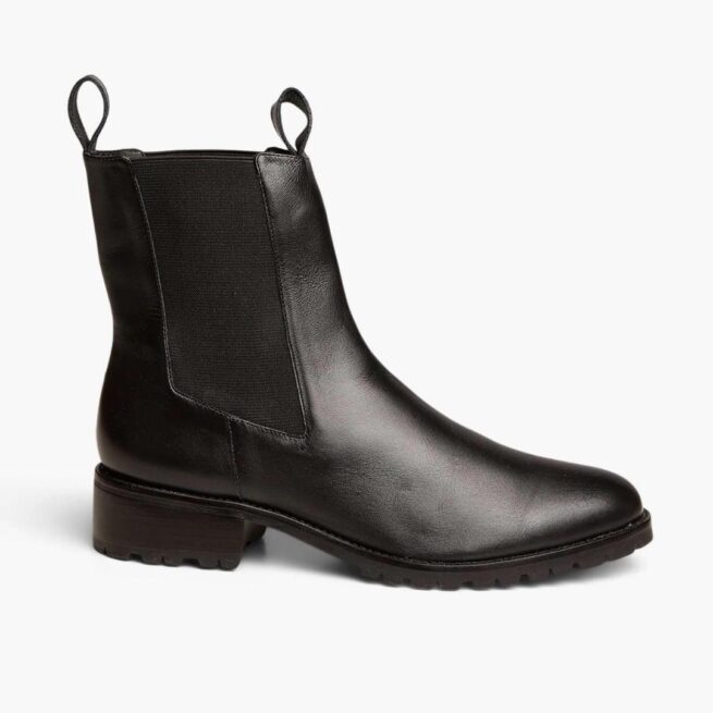 Add These 10 Pairs Of Minimalist Shoes To Your Capsule & You’re Set For ...