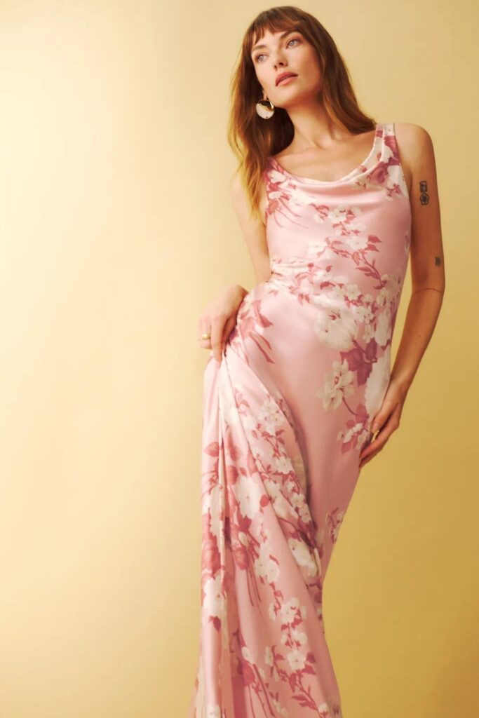 15  Most Stunning Simple Wedding Guest Dresses